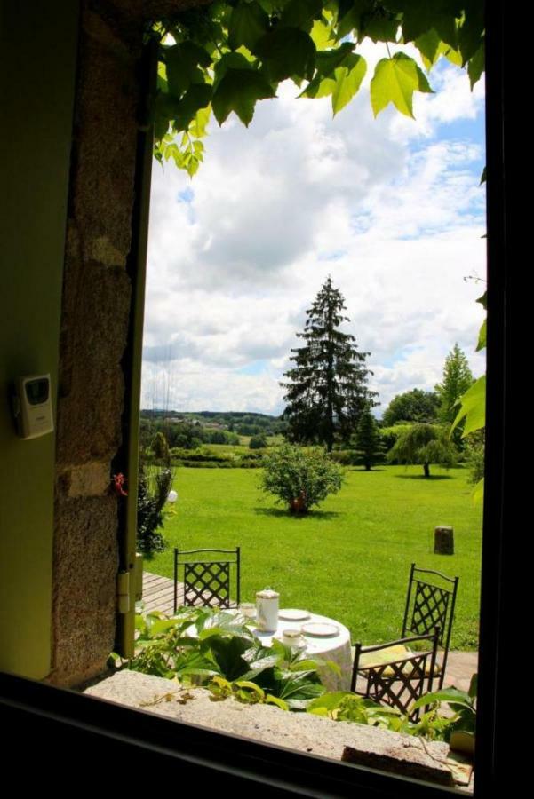 Chez Claire Bed & Breakfast Chamborand Exterior photo